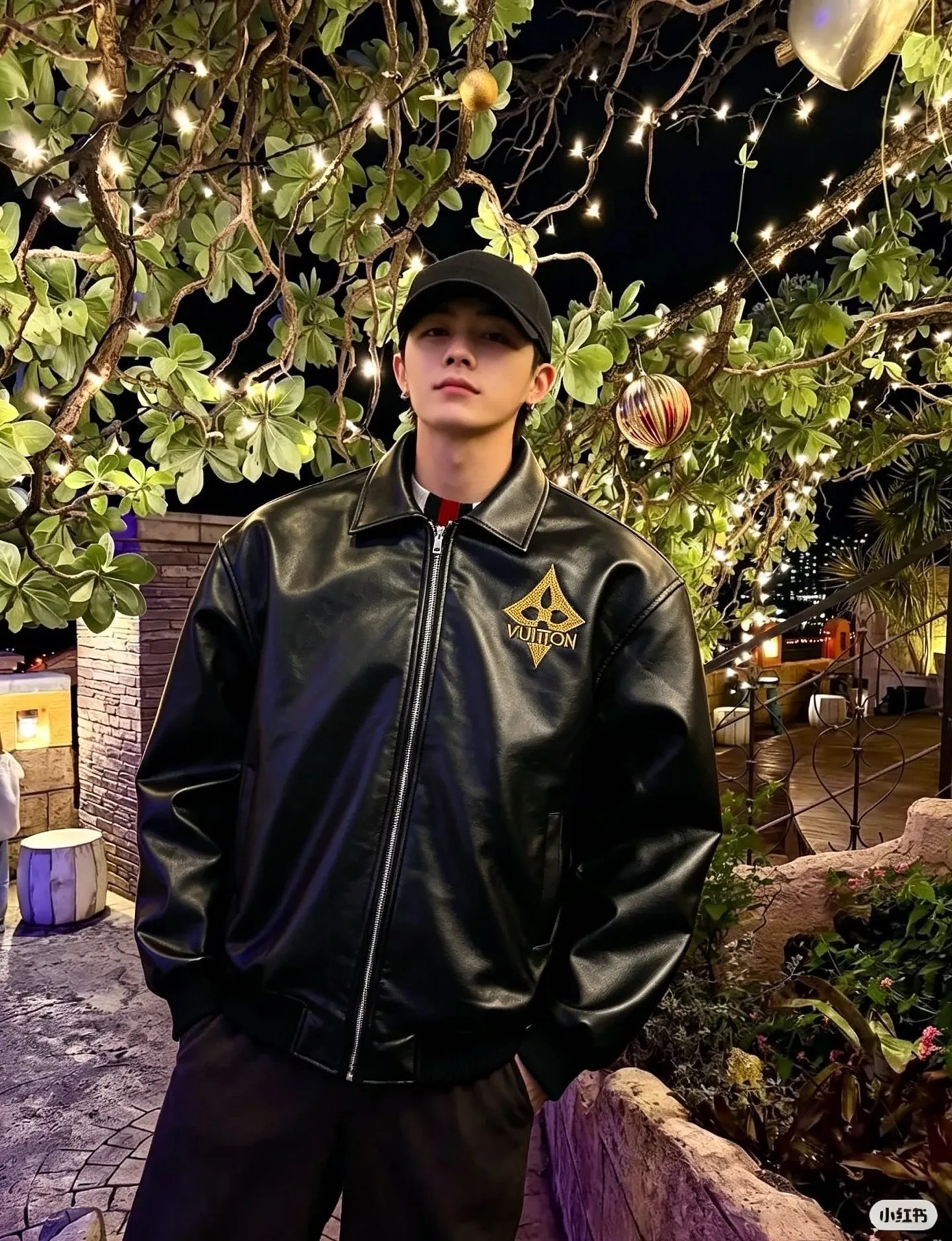 Louis Vuitton/Louis Vuitton black gold embroidered logo lapel leather jacket